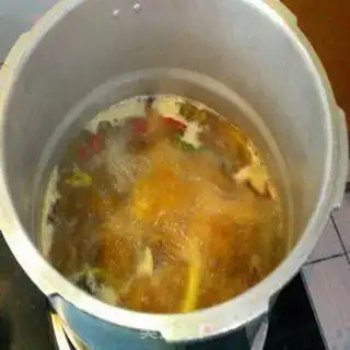 Make Roasted pork bones with dried bamboo shoots step 2