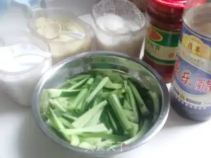 Make Cucumber mixed with vinegar step 1