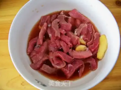 Make Homemade spicy beef jerky step 1