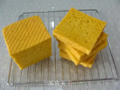 Make wolfberry toast step 11