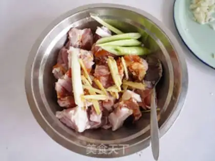 Make Steamed pork ribs with black bean sauce step 2