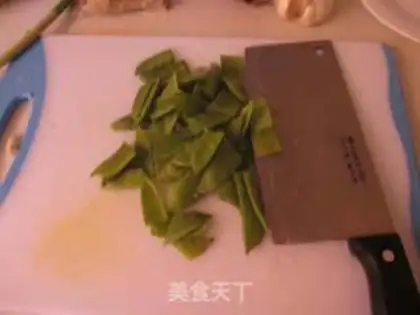 Make stir-fried bacon with fresh vegetables step 2