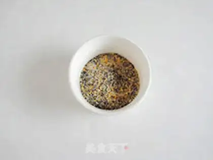 Make flower cake step 1