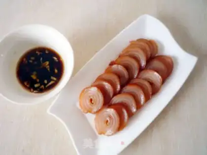 Make Red yeast paste meat roll step 7