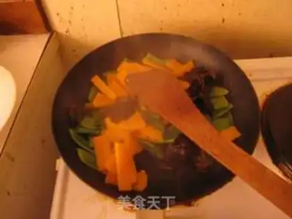 Make stir-fried bacon with fresh vegetables step 6