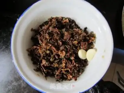 Make braised pork with dried plum vegetables step 7