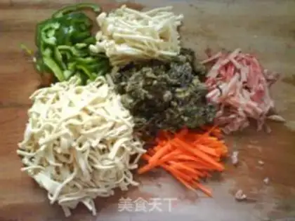 Make stir-fried three shredded silk step 0