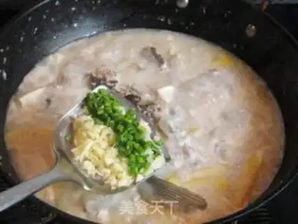 Make Spring bamboo shoots, tofu and perch head soup step 8