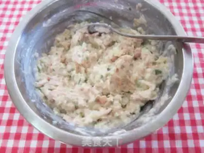 Make Golden Triangle Rice Ball step 3