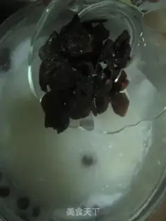 Make Yams and red dates porridge step 5