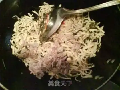 Make stir-fried three shredded silk step 5
