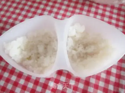 Make Golden Triangle Rice Ball step 5