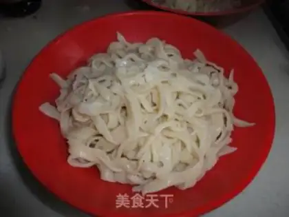 Make Cold noodles with Chinese toon and sesame sauce step 8