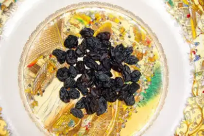 Make Grape, apple and yellow rice porridge step 0
