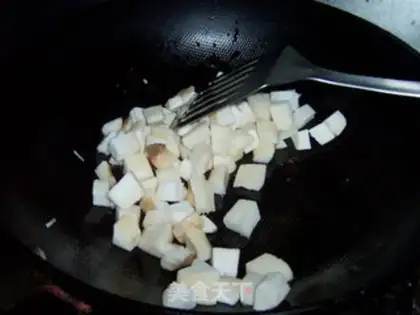 Make Sauted mushroom with soy sauce step 3