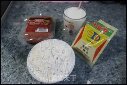 Make Milk sausage steamed bun roll step 0