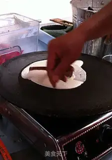 Make Home-made pancakes and fruits step 1