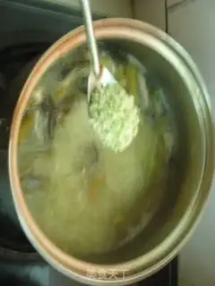 Make pickled vegetable, salted fish and vermicelli pot step 6