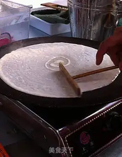 Make Home-made pancakes and fruits step 2