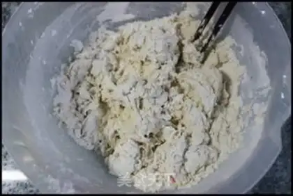 Make Milk sausage steamed bun roll step 3