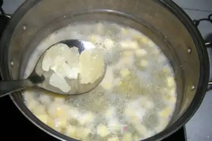 Make Grape, apple and yellow rice porridge step 6