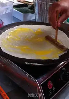 Make Home-made pancakes and fruits step 4