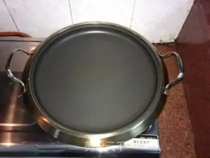 Make lettuce and bacon step 2