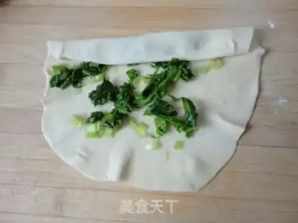 Make Chinese toon pancake with scallion oil step 3