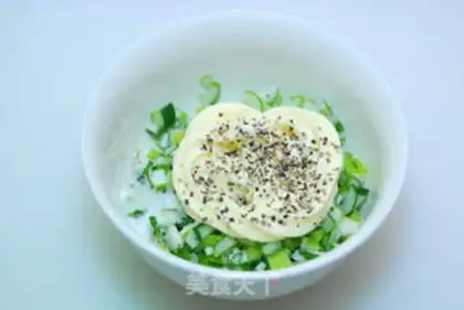 Make Plum Blossom and Chives Hot Dog step 6