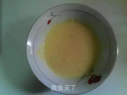 Make Eggs Pancakes with Scallion Flavor step 1