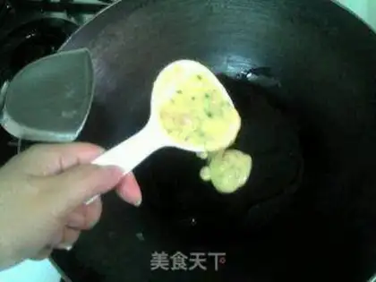 Make Eggs Pancakes with Scallion Flavor step 5