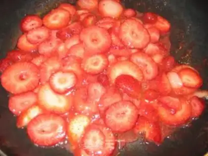Make Milk strawberry omelet step 6
