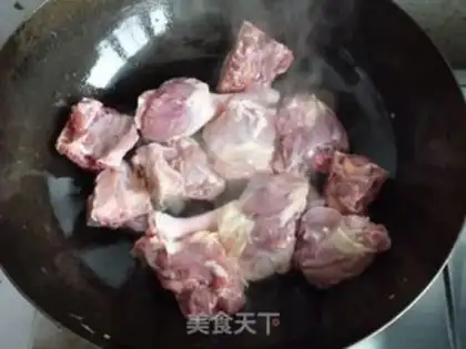 Make Roasted duck with flower carving step 1