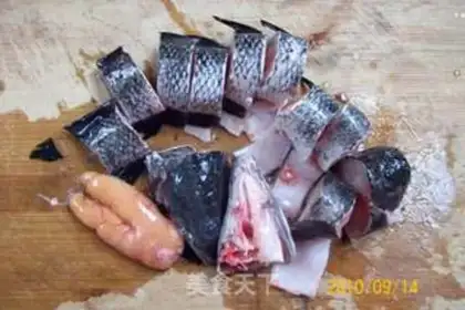 Make Oolong fish with pickled pepper and pickled cabbage step 0