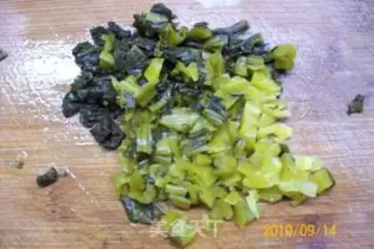 Make Oolong fish with pickled pepper and pickled cabbage step 3