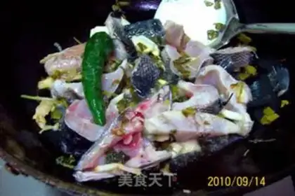 Make Oolong fish with pickled pepper and pickled cabbage step 5