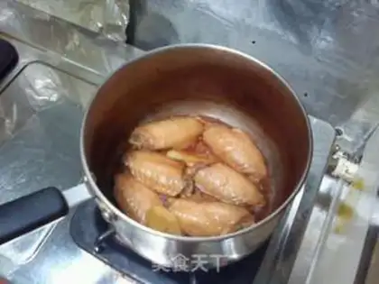 Make Chicken wings in soy sauce step 2