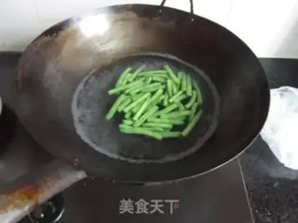 Make Braised noodles with green beans step 3