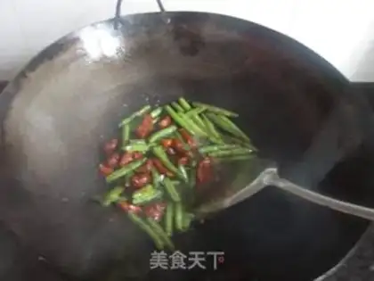 Make Braised noodles with green beans step 6