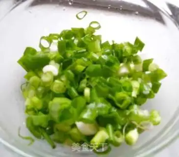 Make Mixed noodles with scallion oil step 0
