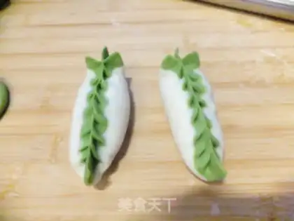 Make Steamed dumplings with willow leaves step 4