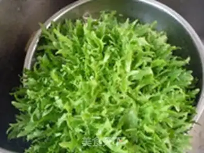 Make peanut with bitter chrysanthemum step 0