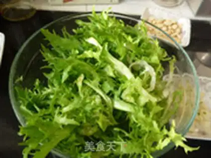 Make peanut with bitter chrysanthemum step 5