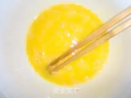 Make Mixed noodles with tomatoes, eggs and vegetables step 2
