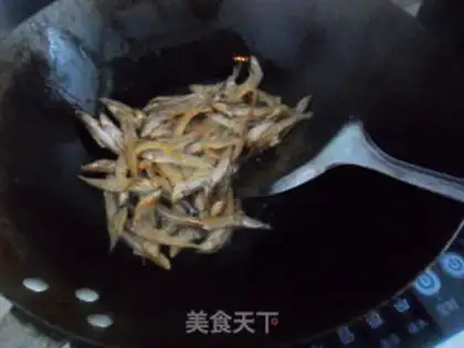 Make Little dried fish with green pepper step 3