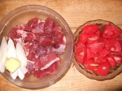 Make Stewed beef brisket with tomato step 0