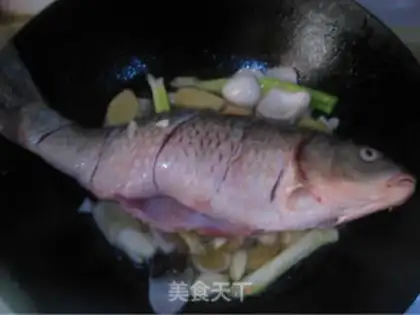Make braised carp step 3
