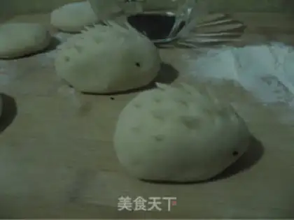 Make Hedgehog Bean Bun step 5