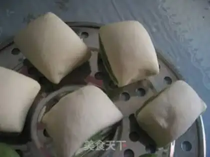 Make Aixiang flower roll step 11