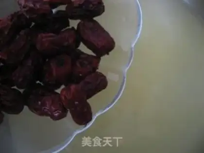 Make Red dates and millet oatmeal step 2